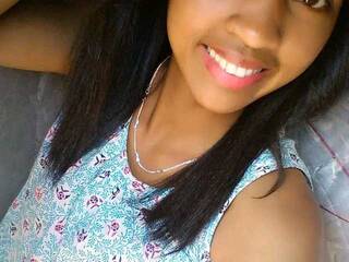 कामुक वीडियो चैट Maellah