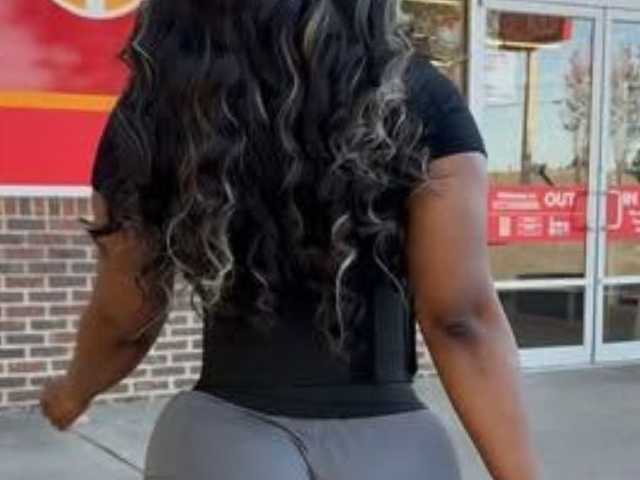 प्रोफ़ाइल की तस्वीर theassdominator3
