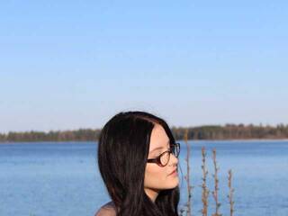 कामुक वीडियो चैट ThuyHornick