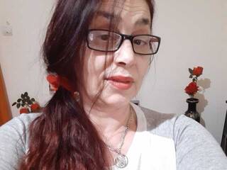 कामुक वीडियो चैट Tinakiss