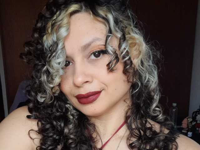 प्रोफ़ाइल की तस्वीर Tinaqueen1