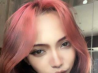 कामुक वीडियो चैट TinyIvanka