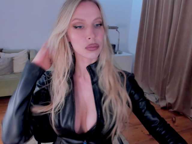 प्रसारण स्क्रीनशॉट ToxicBlonde