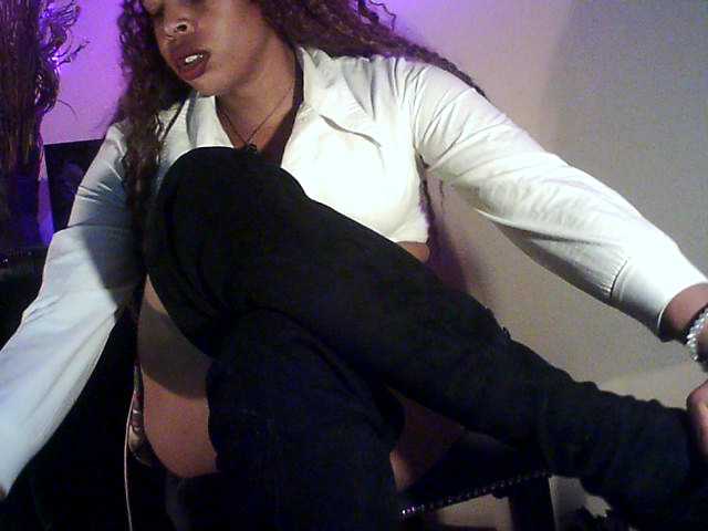 प्रसारण स्क्रीनशॉट TrinityStahr