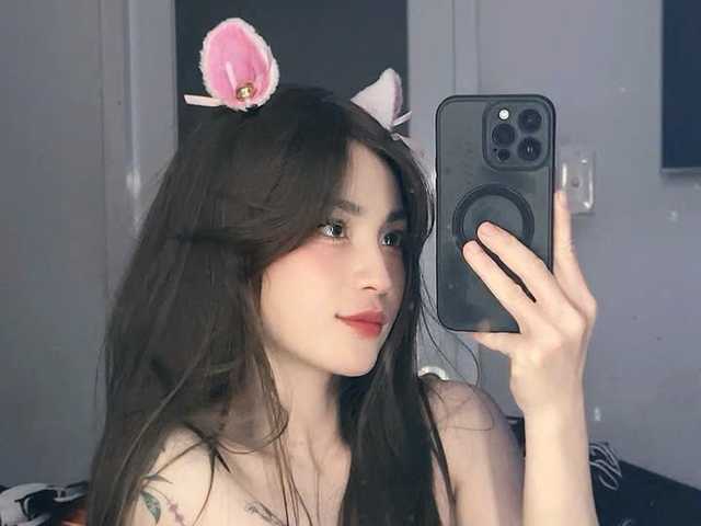 प्रोफ़ाइल की तस्वीर HotKitty