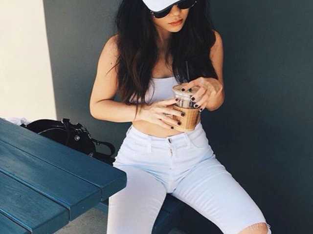 प्रोफ़ाइल की तस्वीर VeronicaSexy