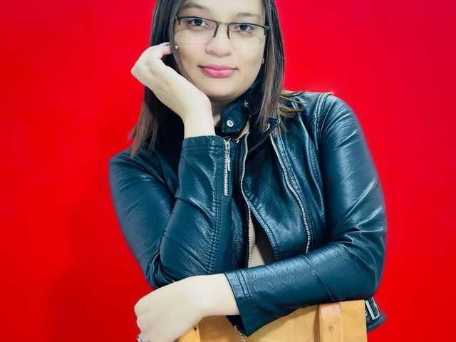 प्रोफ़ाइल की तस्वीर VickySmith