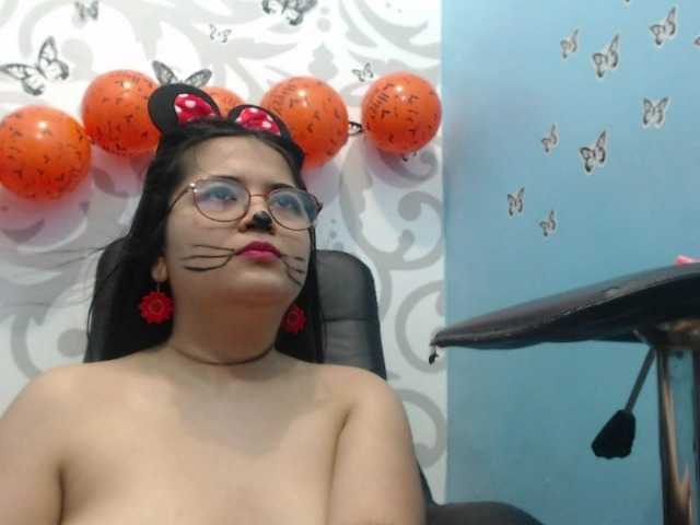 तस्वीरें Violetaloving hello lovers im violeta fun girl with big ass make me wet and show naked --LUSH ON --MAKE ME MOAN buy controle me toy and make me cum *i love roleplay and play oil * i do anal squrit and play pussy *I HAVE BIG CURVES AND CUTEFEET
