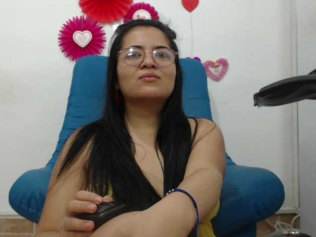 तस्वीरें Violetaloving hello lovers im violeta fun girl with big ass make me wet and show naked --LUSH ON --MAKE ME MOAN buy controle me toy and make me cum*i love roleplay and play oil* i do anal squrit and play pussy*I HAVE BIG CURVES AND CUTEFEET