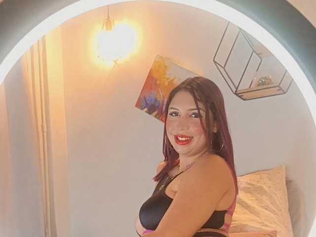 प्रोफ़ाइल की तस्वीर Violethorny05