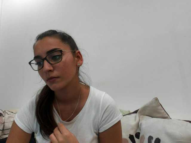 प्रसारण स्क्रीनशॉट violetmyers18