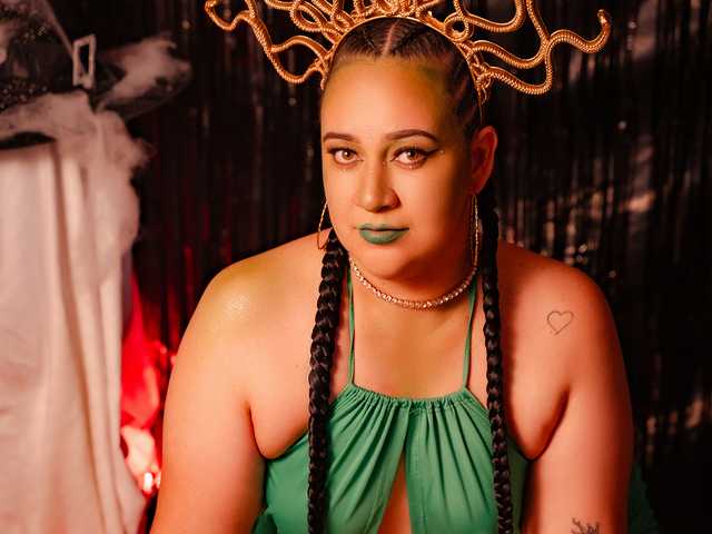 प्रोफ़ाइल की तस्वीर VivianneHart