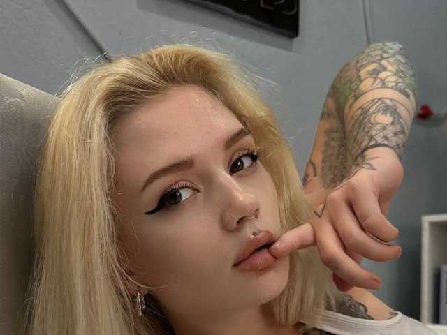 प्रोफ़ाइल की तस्वीर ViviaRocks