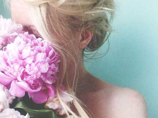 प्रोफ़ाइल की तस्वीर white-rose