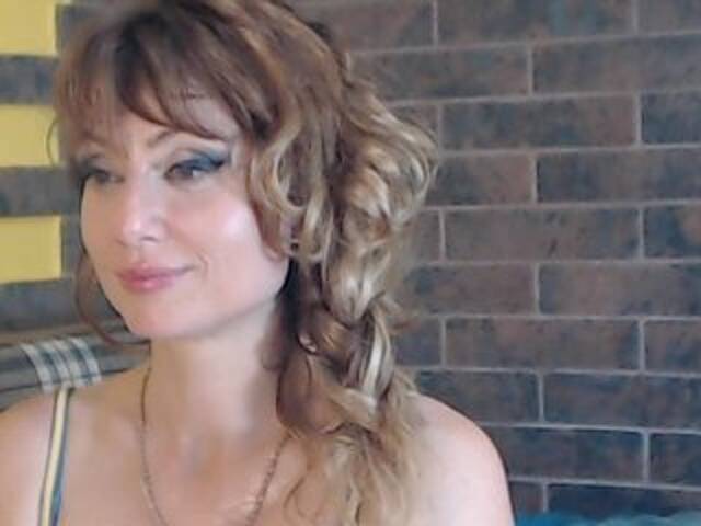 प्रसारण स्क्रीनशॉट RrredQueen