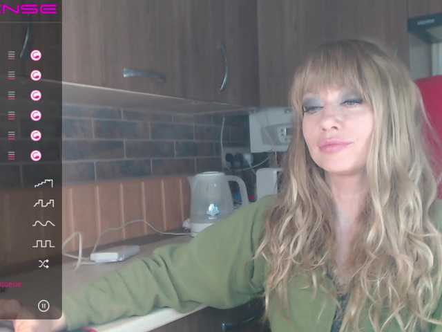 प्रसारण स्क्रीनशॉट RrredQueen