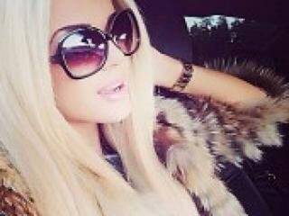 कामुक वीडियो चैट xxmonikaxx