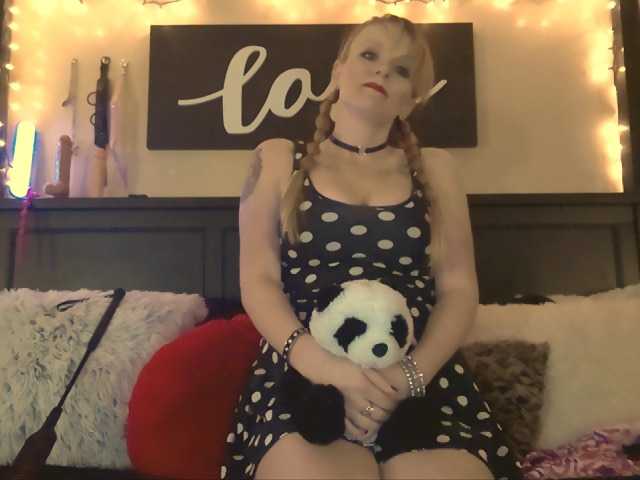 तस्वीरें xxxlolalovexx #submissive #blonde #ass #pussy #glasses/ Lush is on / New here show me some love! :) Tip for requests / Private shows down for whatever, just ask :)