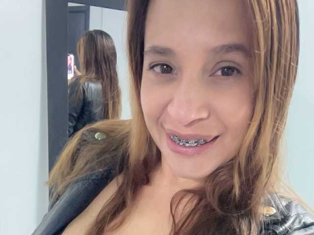 प्रोफ़ाइल की तस्वीर yeniferSexy
