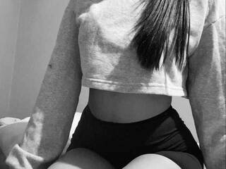 कामुक वीडियो चैट yesenya