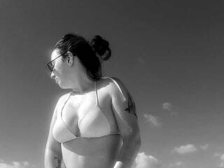 कामुक वीडियो चैट yourhottieunicorn