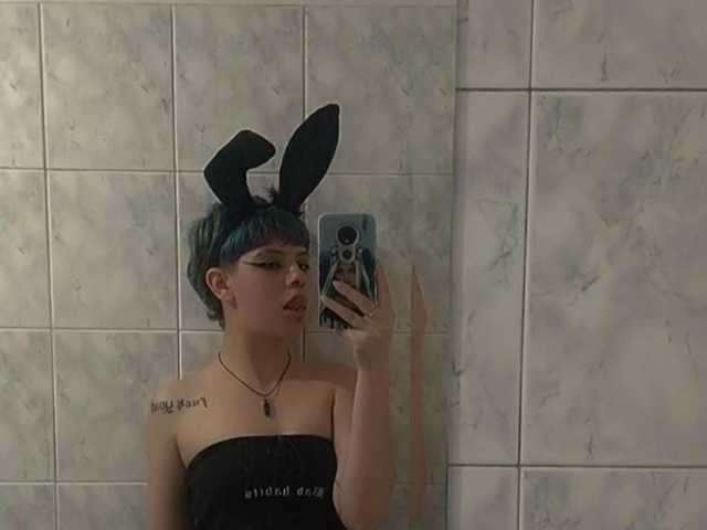 प्रोफ़ाइल की तस्वीर Zoe-0011